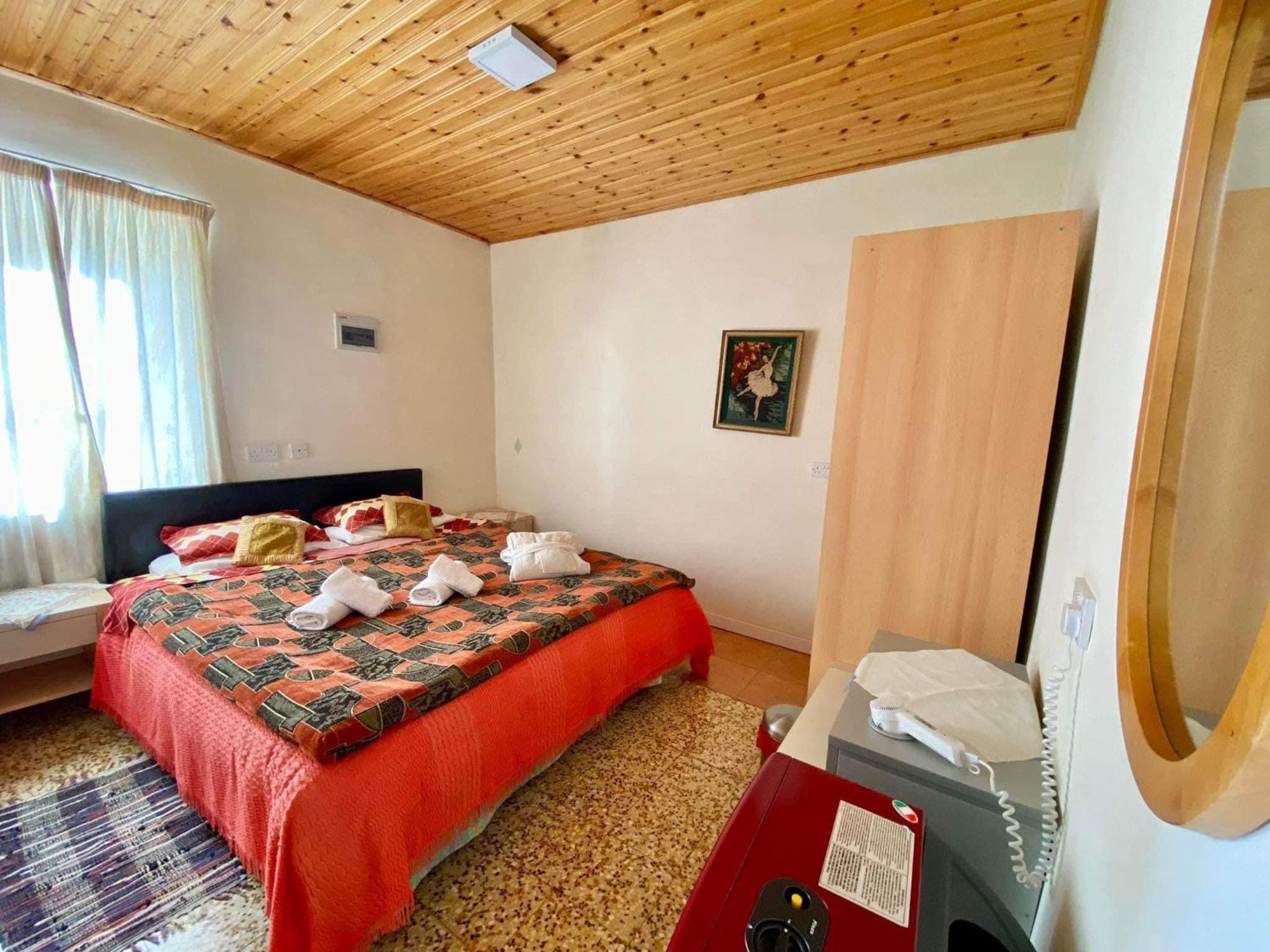 Saint Nicholas Heights Chakistra エクステリア 写真