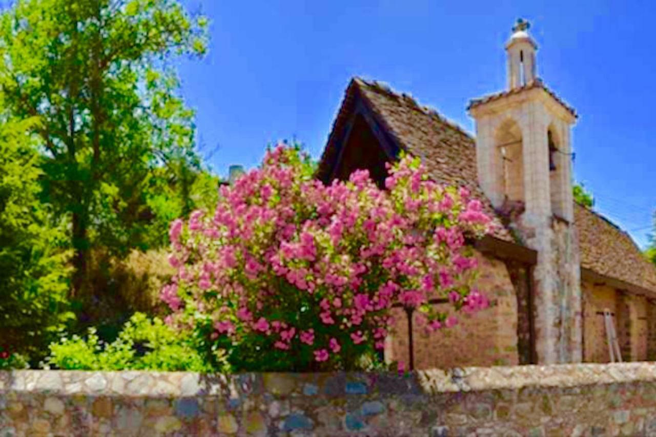 Saint Nicholas Heights Chakistra エクステリア 写真